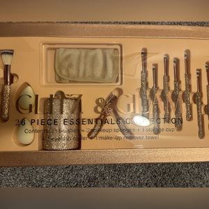 Glitz and Glam 26 pc Brush Set (Gold)